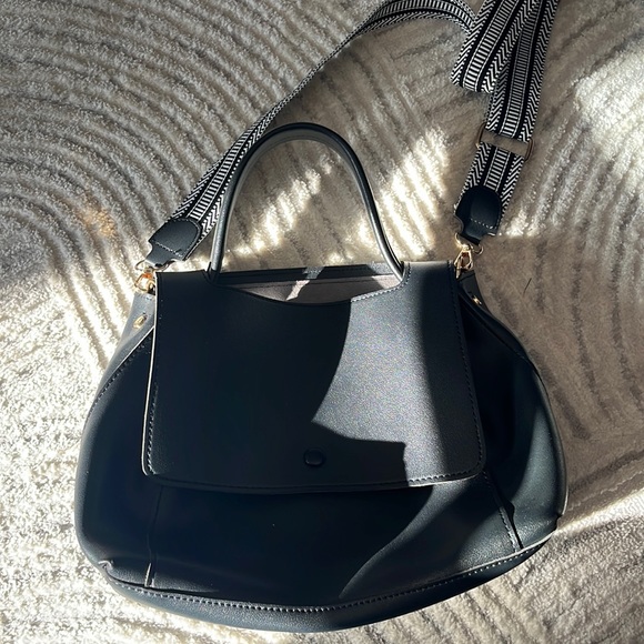 Handbags - Crossbody purse